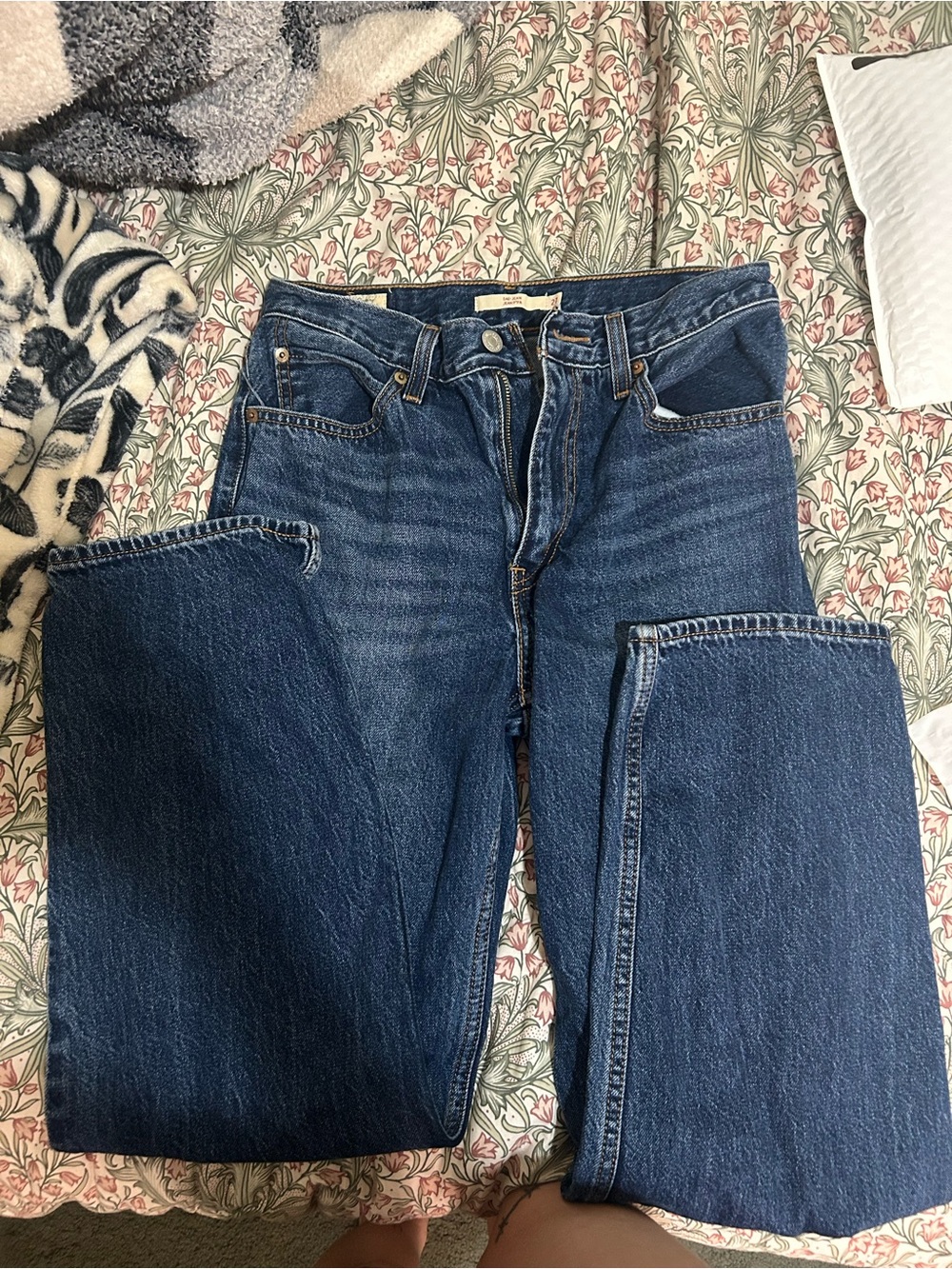 Levi’s dad jean size 27